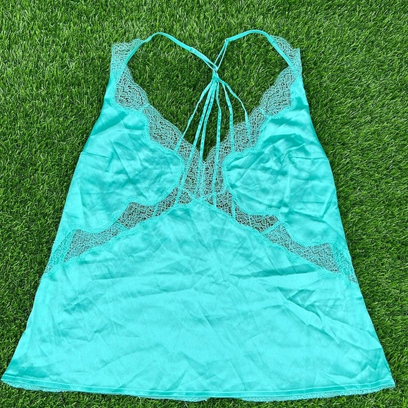 VICTORIA’S SECRET Mint Green Lingerie Top size medium - Picture 3 of 6